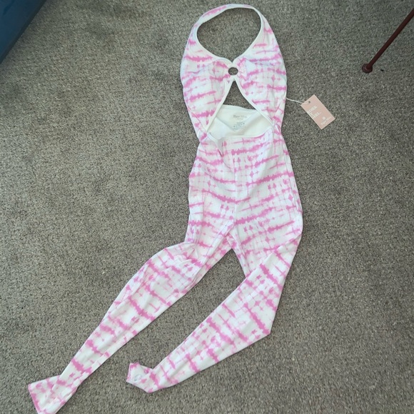 Tiger Mist 💗🤍 Impulse Jumpsuit - Picture 2 of 6